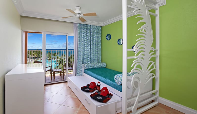 Coconut Bay Beach Resort & Spa-Premium Ocean View Splash 4_6330